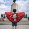 10'lu Set Atatürk Portreleri Bayraklı Pelerin Gösteri Kostümü 145x73cm 10'lu Set Atatürk Portreleri Bayraklı Pelerin Gösteri Kostümü 145x73cm