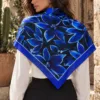 Tarzını Seç Çift Taraflı Baskılı Fular 70 x 70 cm