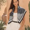 Tarzını Seç Desenli Dantel Oya Kesim Fular / Bandana 70 x 70 cm - Siyah Beyaz Geometrik