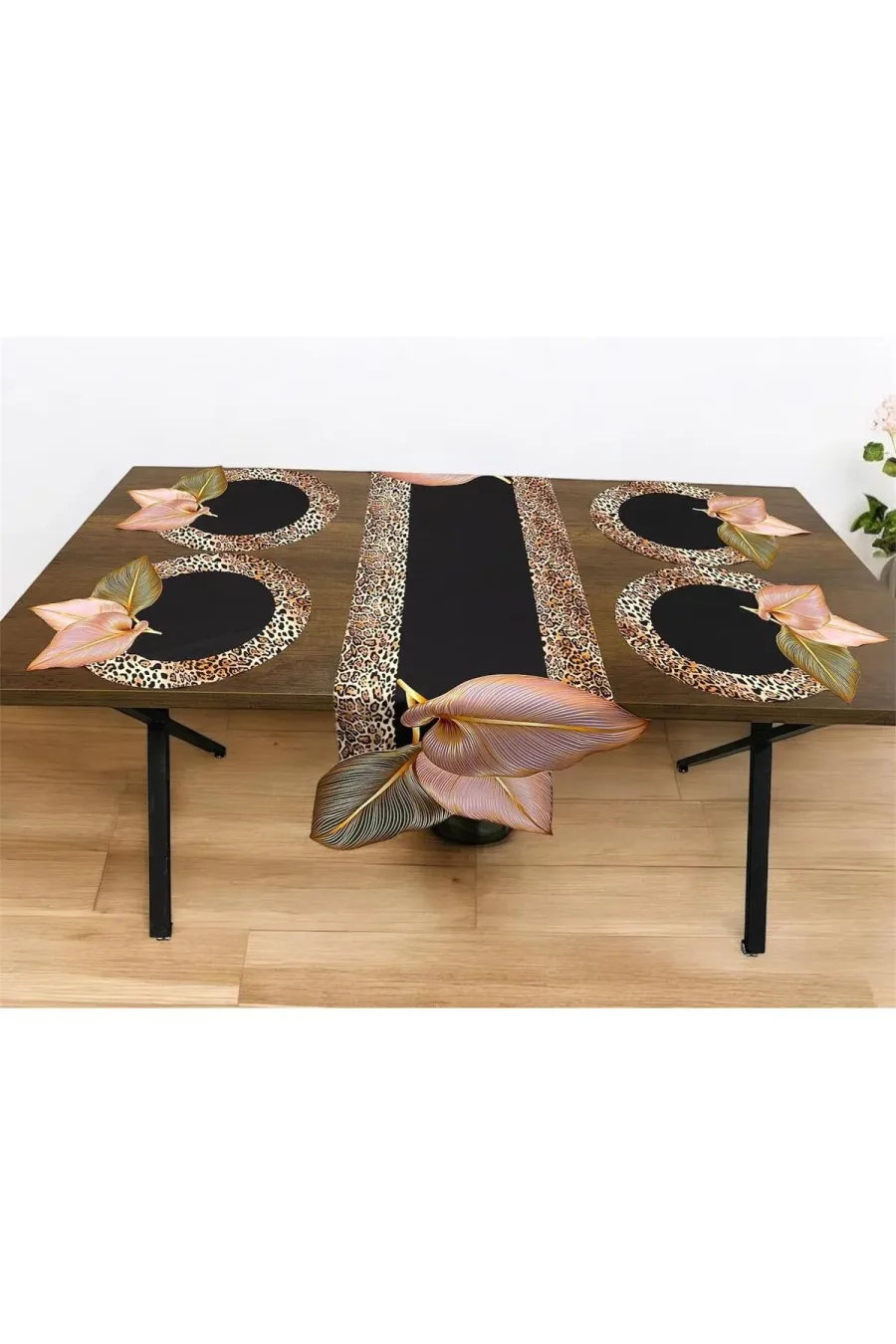 3 Boyutlu Dijital Baskılı Leopar Çiçekli Runner Örtüsü Ve Amerikan Servisi 40 X 140 - 4 Adet 3 Boyutlu Dijital Baskılı Leopar Çiçekli Runner Örtüsü Ve Amerikan Servisi 40 X 140 - 4 Adet