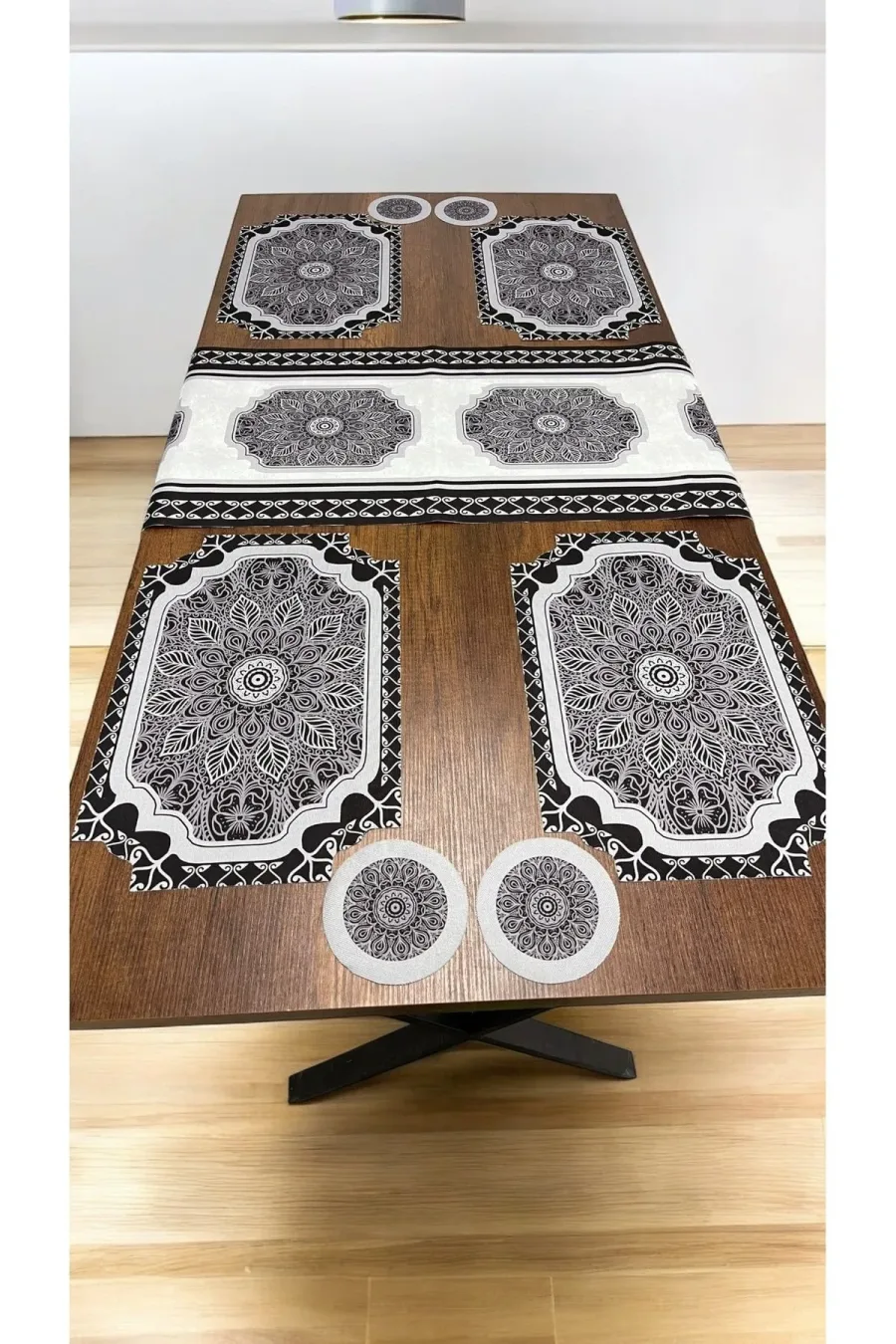 9 Parça Runner Ve Supla Seti Amerikan Servis Runner 40 X 140 Ve Bardak Altlığı 9 Parça Runner Ve Supla Seti Amerikan Servis Runner 40 X 140 Ve Bardak Altlığı