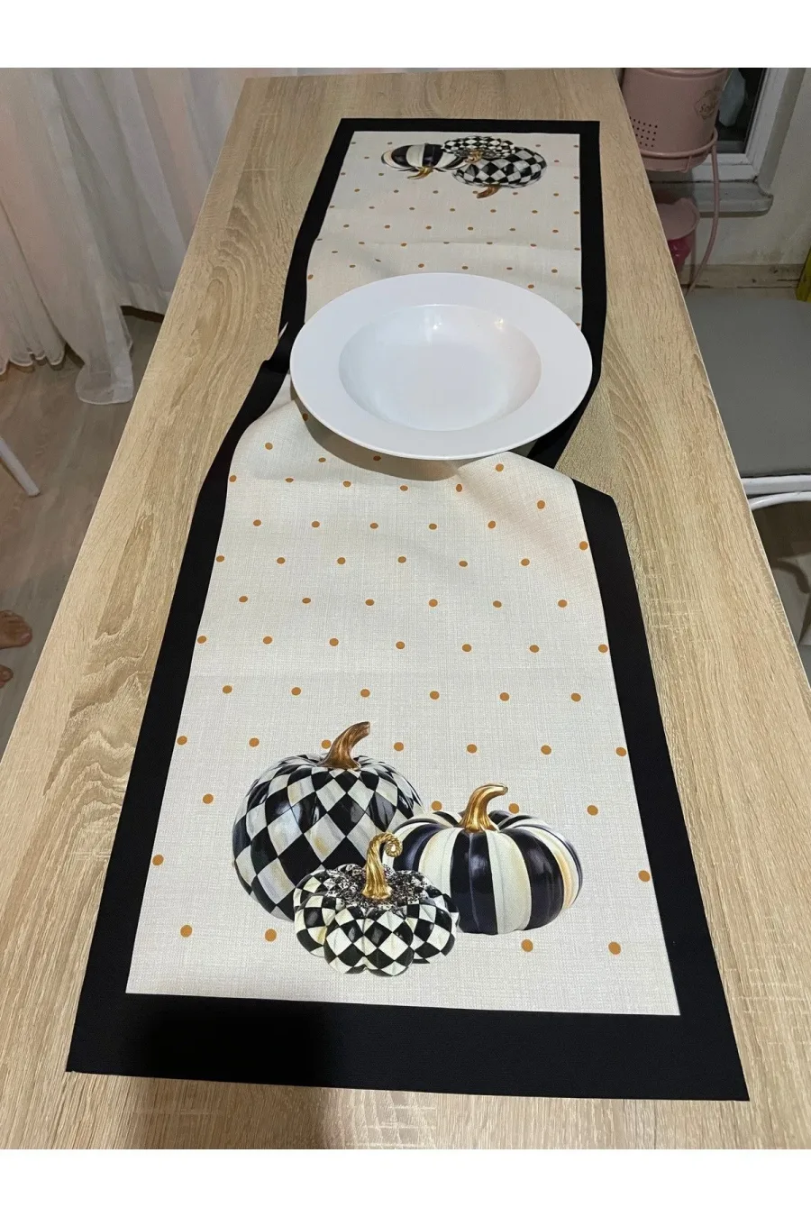 Balkabağı Desenli Runner 40 X 140 Ve Amerikan Servis Takımı Balkabağı Desenli Runner 40 X 140 Ve Amerikan Servis Takımı