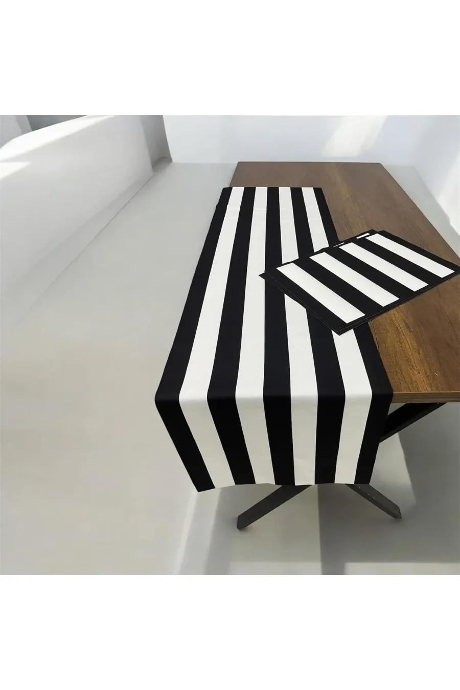 Çizgili Runner 40 X 140 Ve Amerikan Servis Supla Takımı