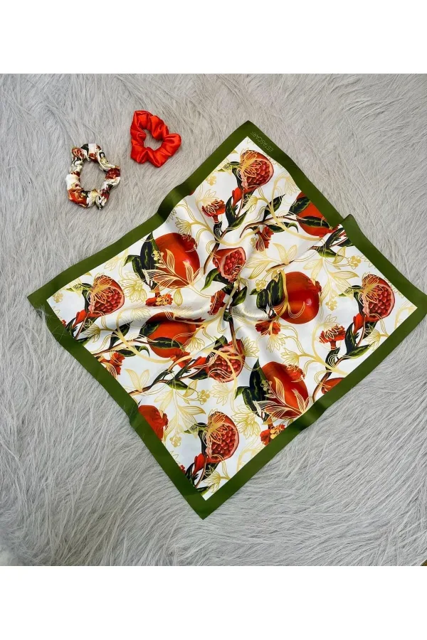 Kadın Dijital Baskılı Nar Fular & Simit Toka Seti – 1 Fular (48×48 cm) + 2 Simit Toka