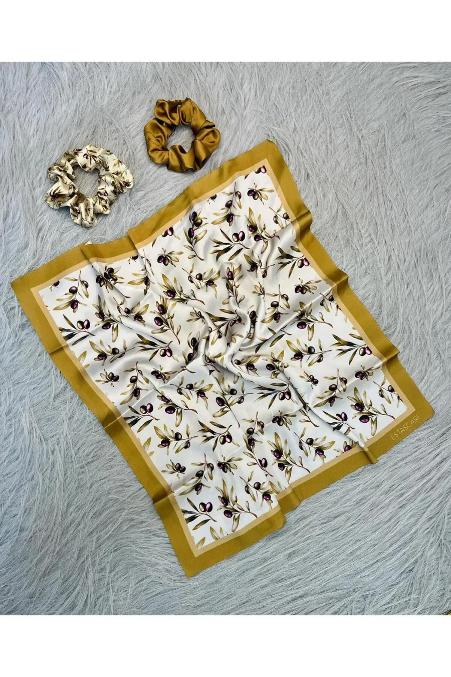 Kadın Dijital Baskılı Zeytin Fular & Simit Toka Seti – 1 Fular (48×48 cm) + 2 Simit Toka