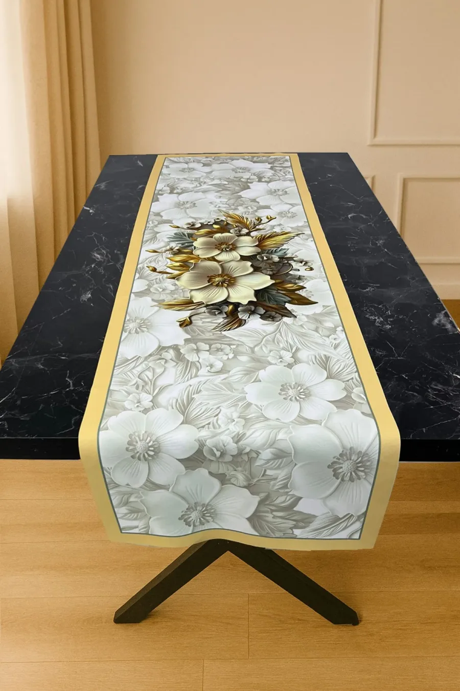 Magnolia Gold – 3D Çiçek Desenli Masa Runner & 4'lü Supla Takımı Magnolia Gold – 3D Çiçek Desenli Masa Runner & 4'lü Supla Takımı
