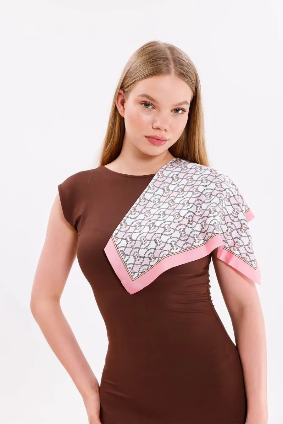 Pembe Zincir Model Fular Estascarf 48 x 48 Cm