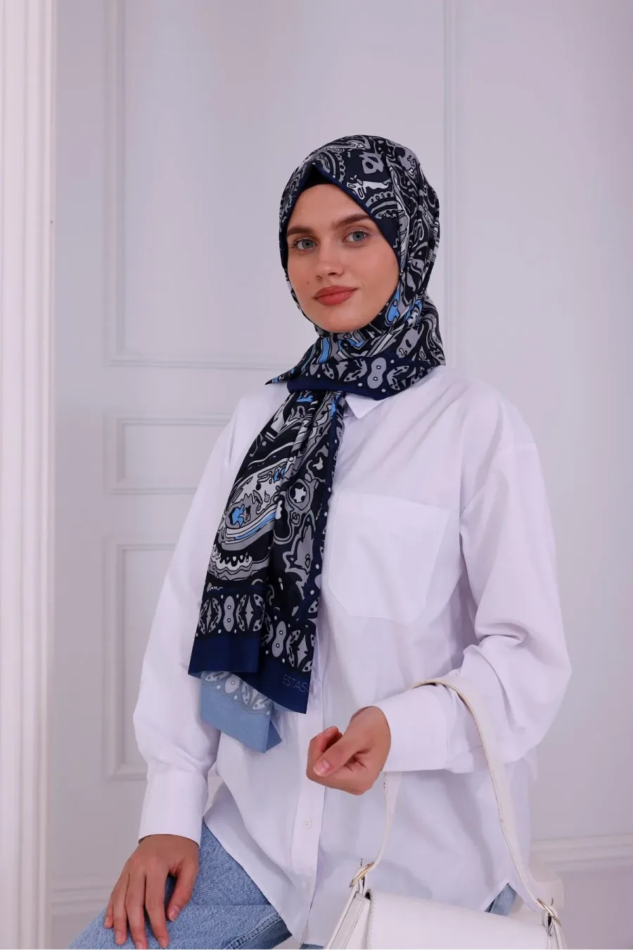 Retro Desenli Kadın Şal Mavi Estascarf
