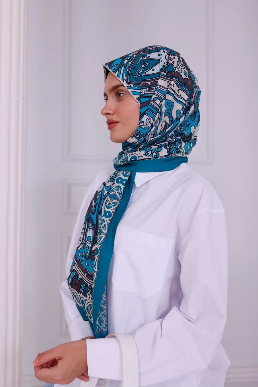 Retro Desenli Kadın Şal Turkuaz Estascarf