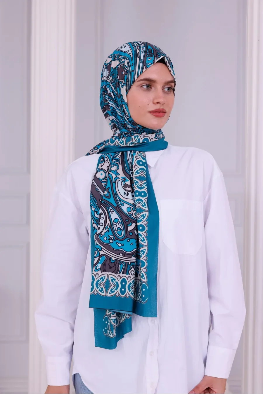 Retro Desenli Kadın Şal Turkuaz Estascarf