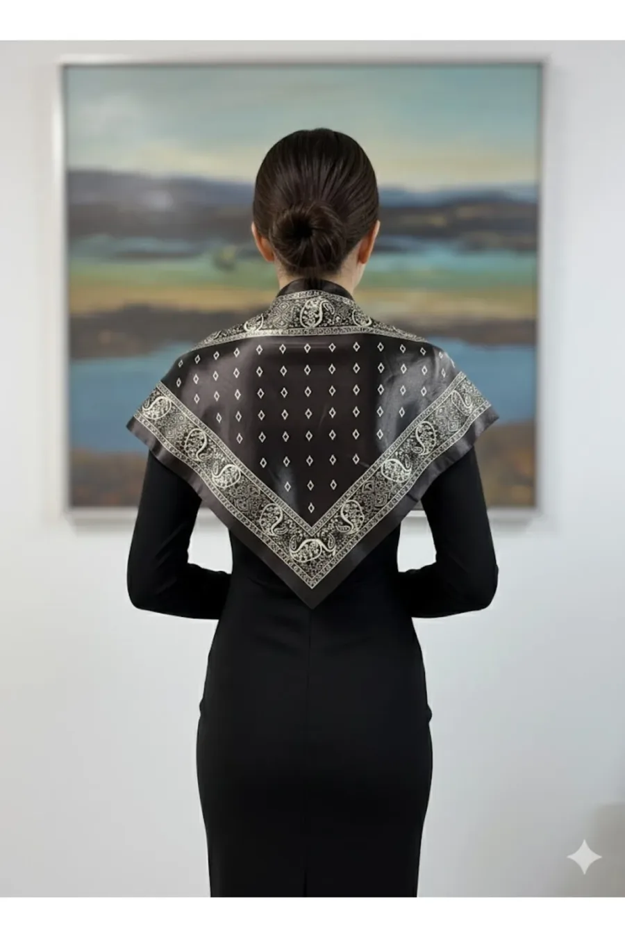 Saray Motif Desenli Kahverengi Üçgen Fular Bandana Estacraft - 100x45 cm