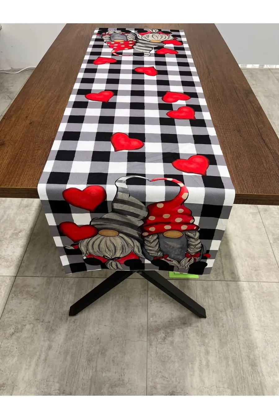 Sevgililer Günü Aşk Temalı Runner Örtüsü 40 X 140 Sevgililer Günü Aşk Temalı Runner Örtüsü 40 X 140
