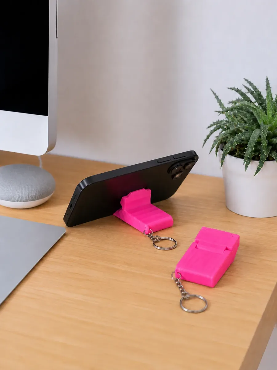 Tarzını Seç 3'ü 1 Arada Mini Telefon Tutucu Anahtarlık Charm – Pembe 3,5 × 7 × 1 cm Tarzını Seç 3'ü 1 Arada Mini Telefon Tutucu Anahtarlık Charm – Pembe 3,5 × 7 × 1 cm