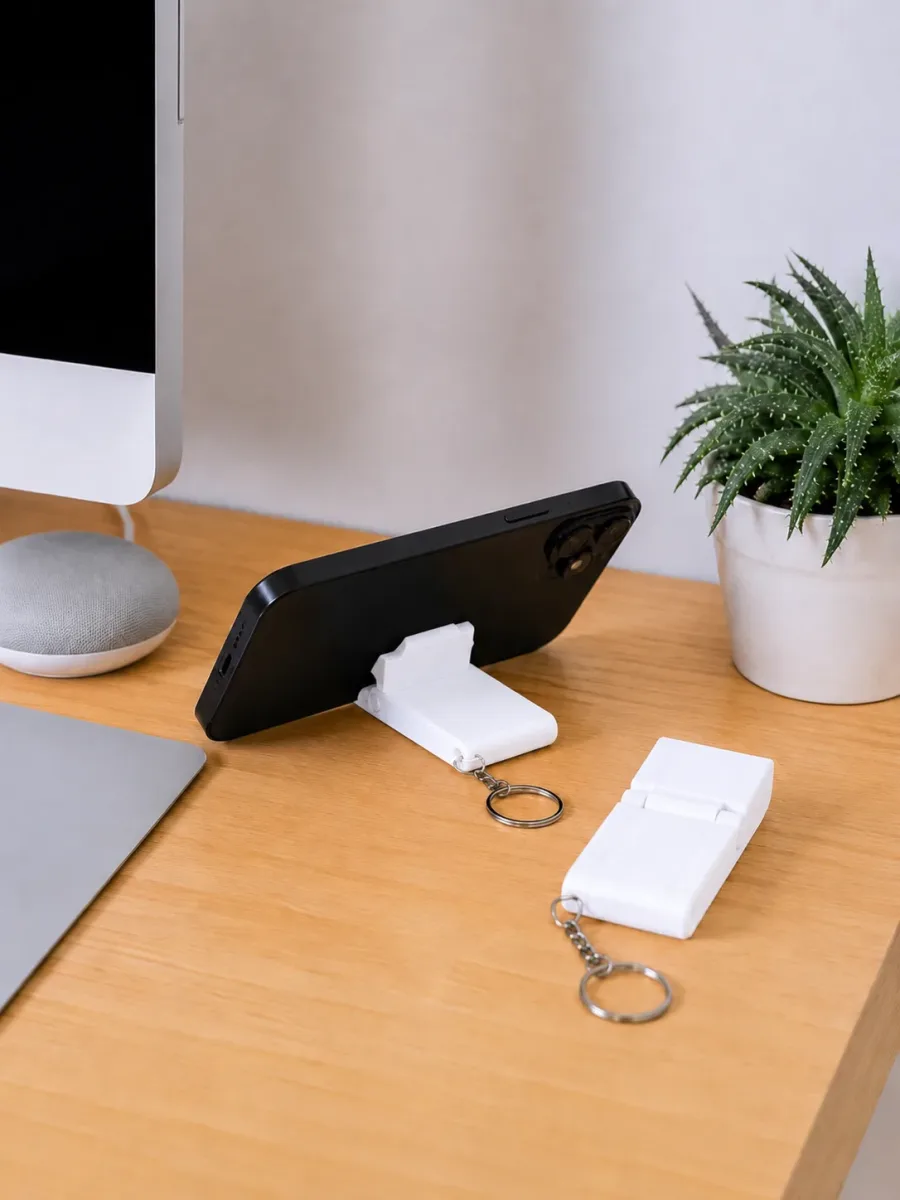 Tarzını Seç 3'ü 1 Arada Mini Telefon Tutucu Anahtarlık Charm – Beyaz 3,5 × 7 × 1 cm Tarzını Seç 3'ü 1 Arada Mini Telefon Tutucu Anahtarlık Charm – Beyaz 3,5 × 7 × 1 cm