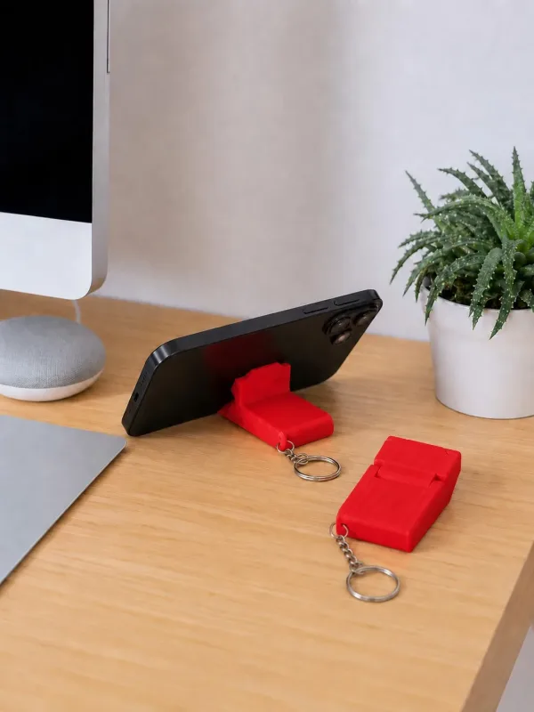 Tarzını Seç 3'ü 1 Arada Mini Telefon Tutucu Anahtarlık Charm – Kırmızı 3,5 × 7 × 1 cm
