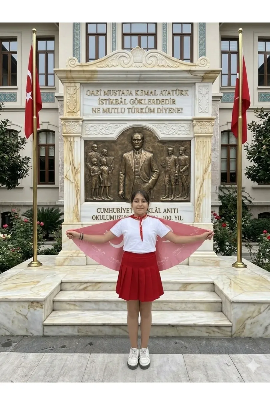 Tarzını Seç Ayyıldız Atatürk Silüet Türk Bayraklı Pelerin Gösteri Kostümü 145x73cm Tarzını Seç Ayyıldız Atatürk Silüet Türk Bayraklı Pelerin Gösteri Kostümü 145x73cm