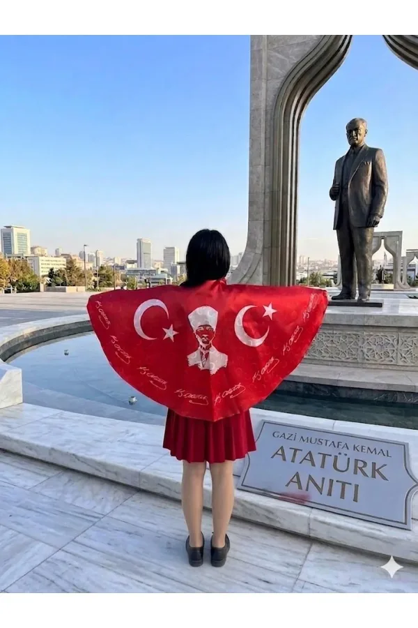 Tarzını Seç Çift Taraflı Atatürk Silüet Türk Bayraklı Pelerin Gösteri Kostümü 145x73cm Tarzını Seç Çift Taraflı Atatürk Silüet Türk Bayraklı Pelerin Gösteri Kostümü 145x73cm