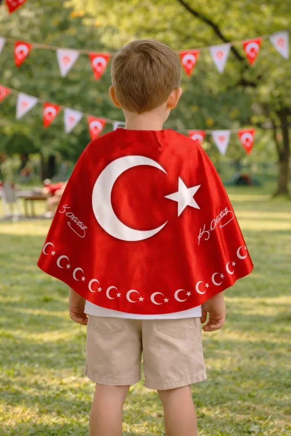 Tarzını Seç Çift Taraflı Ayyıldız Türk Bayraklı Pelerin Gösteri Kostümü 145x73cm Tarzını Seç Çift Taraflı Ayyıldız Türk Bayraklı Pelerin Gösteri Kostümü 145x73cm