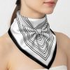 Tarzını Seç Siyah V Çizgi Fular / Bandana / Aksesuar 48x48 cm
