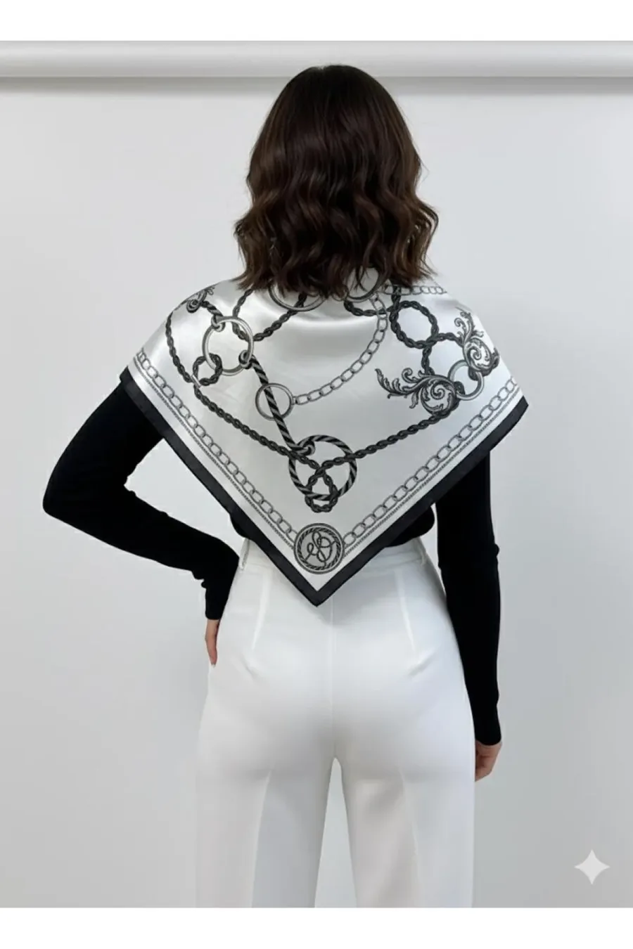 Zincir Desenli Siyah Üçgen Fular Bandana Estacraft - 100x45 cm